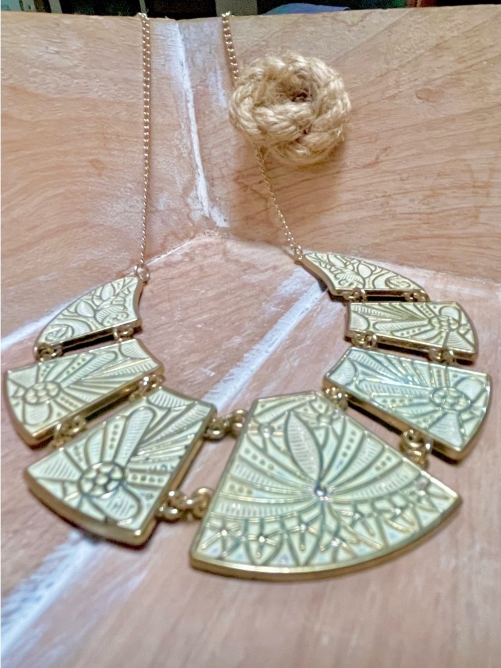 Gold-Tone Engraved Fan Pendant Statement Necklace in Pale Yellow - Picture 3 of 4